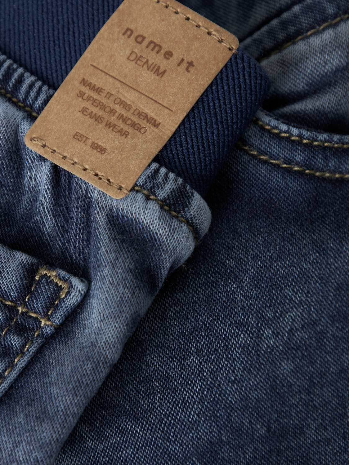 model_shot-detail